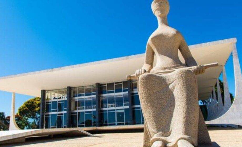 Cofres públicos gastam R$ 4,8 milhões anuais com pensões vitalícias de filhas e viúvas ligadas ao STF