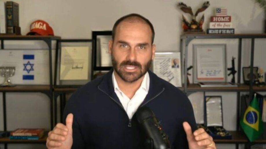 Ex-deputado Eduardo Bolsonaro rebate decisão de Alexandre de Moraes sobre condenação por tuíte