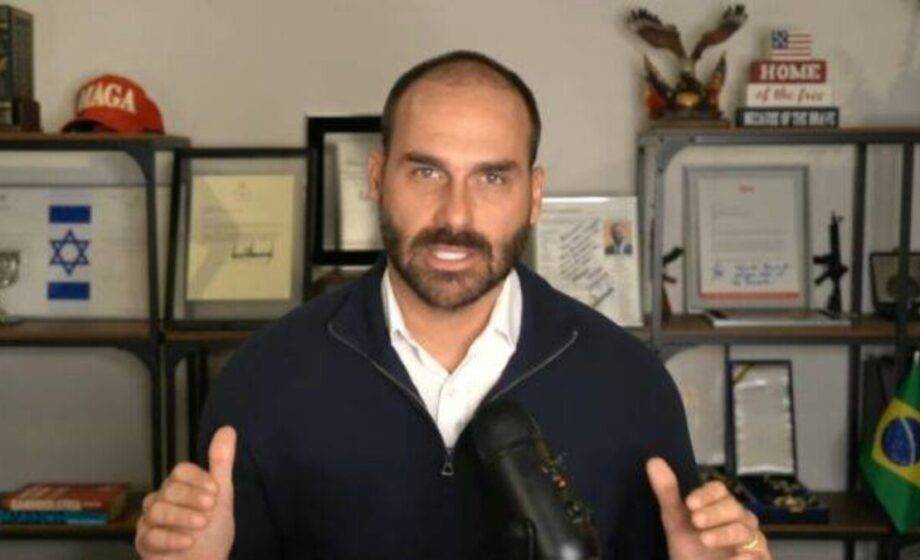 Ex-deputado Eduardo Bolsonaro rebate decisão de Alexandre de Moraes sobre condenação por tuíte