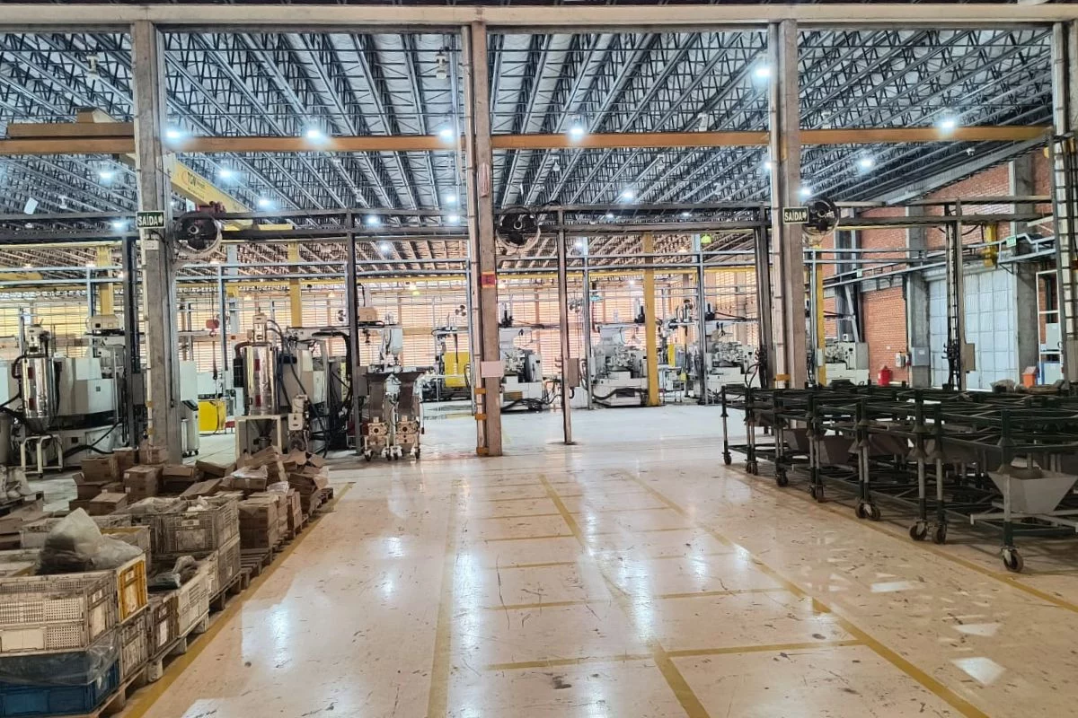 Fábrica avaliada em R$ 35,9 milhões vai a leilão em Joinville após falência de grupo do setor plástico