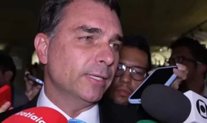 Flávio Bolsonaro declara fim do governo Lula após Senado rejeitar Jorge Messias para o STF