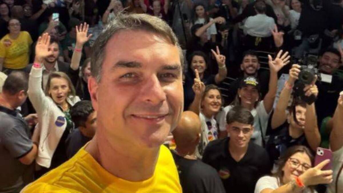 Flávio Bolsonaro faz novo apelo pela união da direita e pede fim de conflitos internos