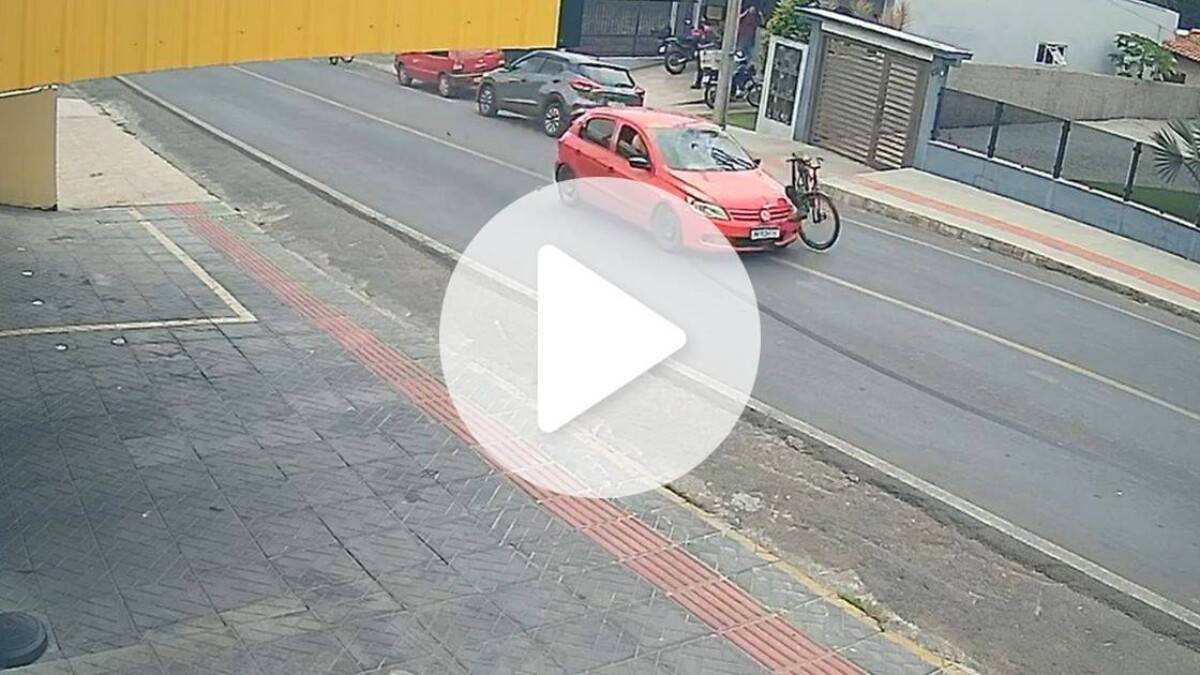 Homem é atropelado e atacado com facão enquanto levava filha à escola em Cocal do Sul, SC