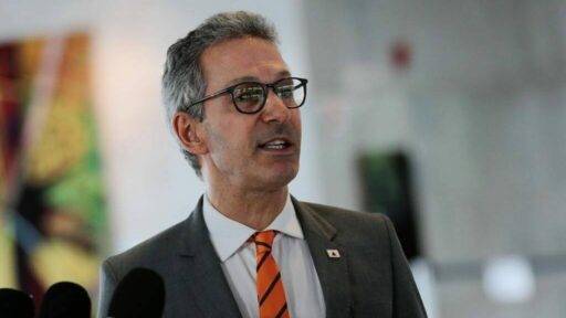 Ministro do STF menciona possibilidade de prisão de Romeu Zema após escalada de conflitos com a Corte