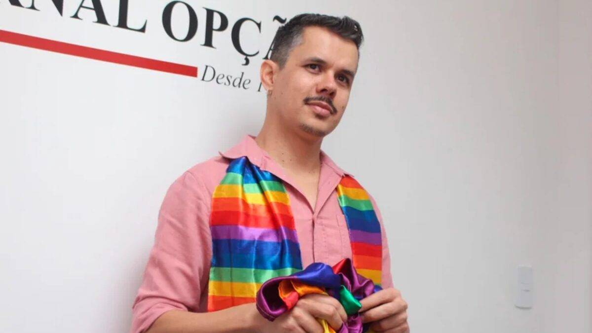 Parlamentar petista é detido durante protesto do MST e questiona: 'Voltamos à ditadura?'