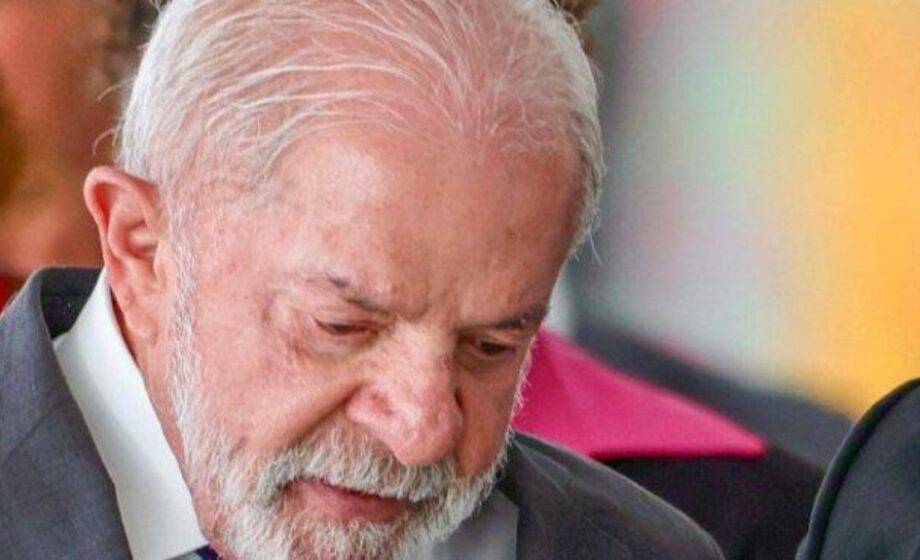 Pesquisa Quaest aponta rejeição de 55% a Lula e de 52% a Flávio Bolsonaro entre eleitores