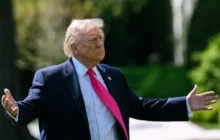 Trump ameaça retaliação após Irã derrubar helicóptero Apache americano no Estreito de Ormuz