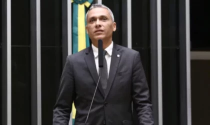 Deputado Gustavo Gayer cobra governo sobre tarifaço chinês de até 67% para carne bovina