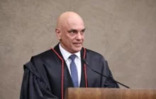 Moraes exige nova manifestação da PGR após polícia descartar crime de Bolsonaro no caso da arma apreendida