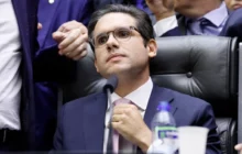 Motta contra Dino: quando o Legislativo vira réu por fazer política