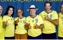 PT Abandona O Vermelho E Veste Verde E Amarelo
