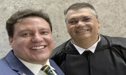 Felipe Camarao A Flavio Dino.jpeg