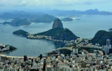 Pentágono libera arquivos secretos sobre OVNIs e revela caso de esfera metálica com corpo humano que teria caído no Rio de Janeiro