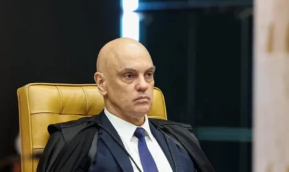 Alexandre de Moraes vota a favor de si mesmo e solicita adiamento de julgamento que poderia abrir investigação contra ele