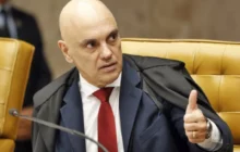 Daniel Vorcaro orientou funcionária a priorizar voo reservado para escritório de Moraes, revelam mensagens da PF