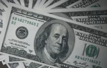 Dólar despenca, Bolsa bate recorde e o mercado aposta: com Flávio, o Brasil volta aos trilhos