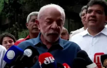 Lula associa Flávio Bolsonaro a “tesouraço” contra aposentados em ato na Avenida Paulista