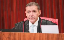Nunes Marques rejeita pedido de Lula e mantém propaganda de Flávio que cita divisão de poder com Moraes